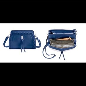 Excellent condition!  Comes with dust bag.